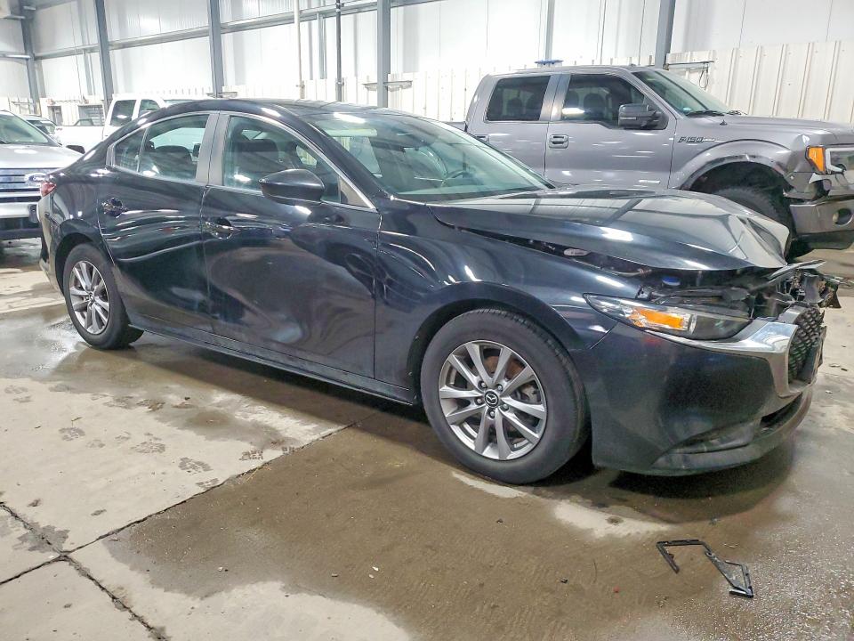 Photo 4 from auction – 2019 MAZDA 3 with VIN 3MZBPABL8KM114214