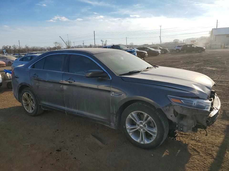 Photo 4 from auction – 2017 FORD TAURUS with VIN 1FAHP2E86HG137624