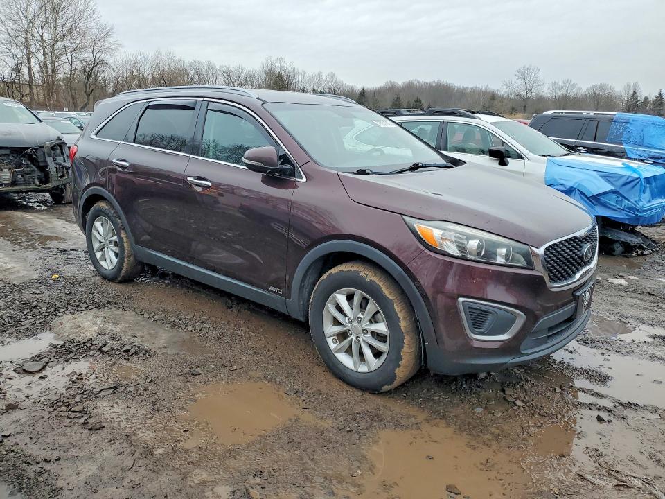 Zdjęcie 4 z aukcji – 2016 KIA SORENTO LX z VIN 5XYPGDA35GG079454