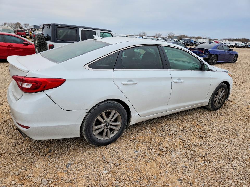 Photo 3 from auction – 2016 HYUNDAI SONATA SE with VIN 5NPE24AF0GH370985