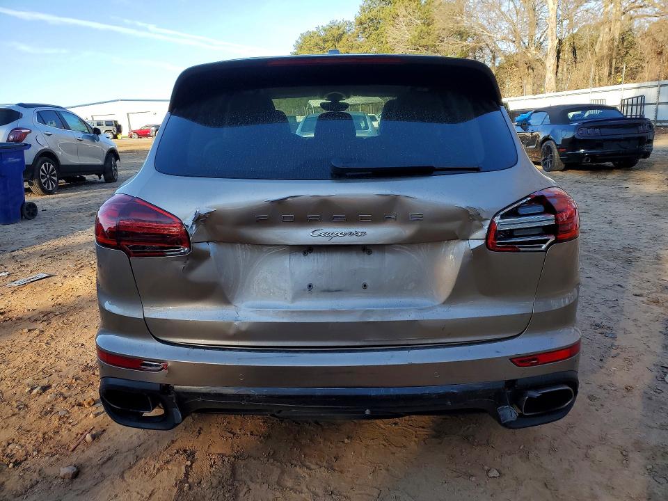 Photo 6 from auction – 2016 PORSCHE CAYENNE with VIN WP1AA2A25GLA08888