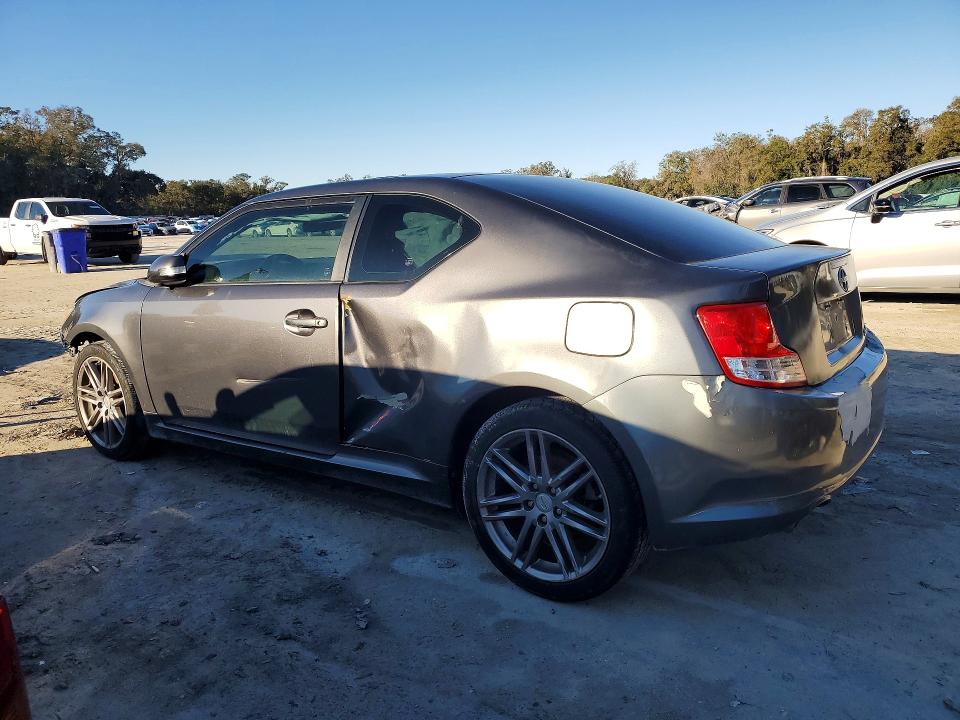 Photo 2 from auction – 2011 TOYOTA SCION TC with VIN JTKJF5C78B3015557