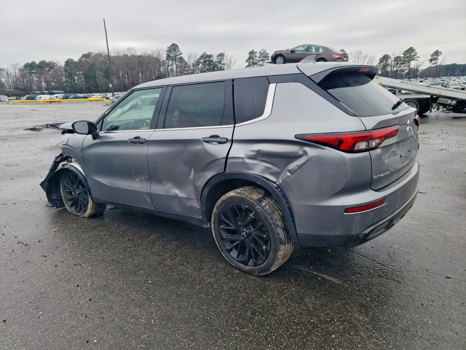 Photo 2 from auction – 2022 MITSUBISHI OUTLANDER with VIN JA4J3UA85NZ090119