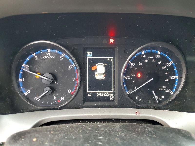 Photo 9 from auction – 2018 TOYOTA RAV4 with VIN 2T3WFREV6JW500145