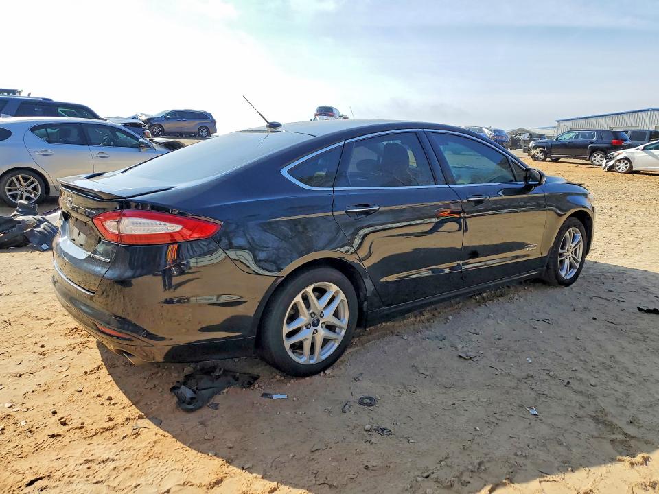 Photo 3 from auction – 2016 FORD FUSION with VIN 3FA6P0SU2GR364863