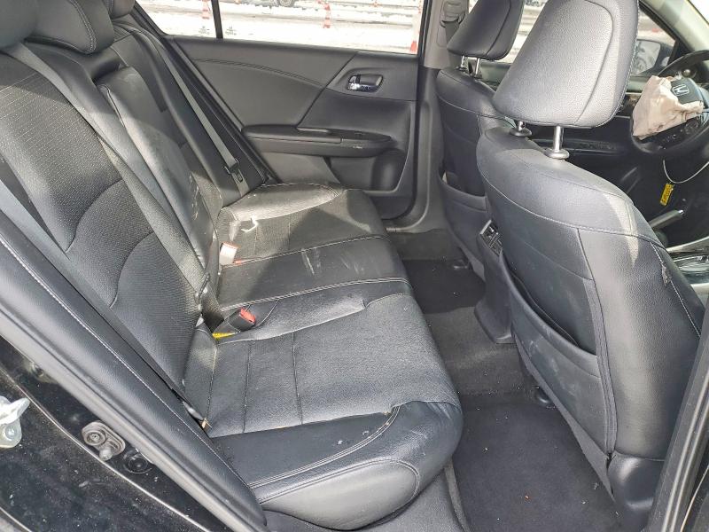 Photo 10 from auction – 2016 HONDA ACCORD with VIN 1HGCR3F01GA001529