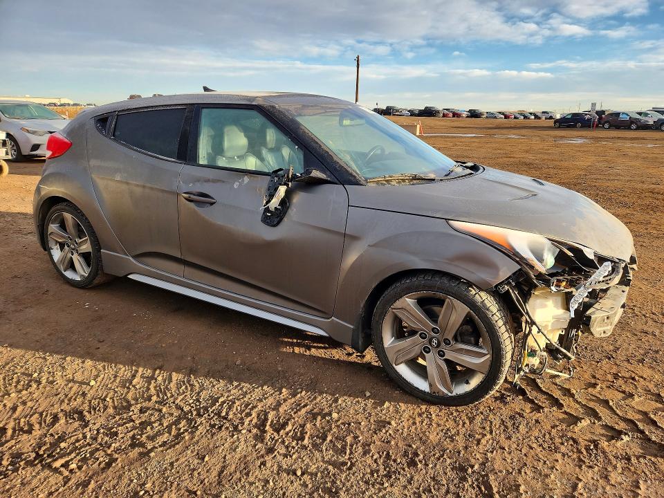 Photo 4 from auction – 2015 HYUNDAI VELOSTER with VIN KMHTC6AE8FU231369
