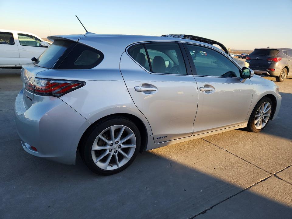 Photo 3 from auction – 2012 LEXUS CT 200H with VIN JTHKD5BH5C2116203