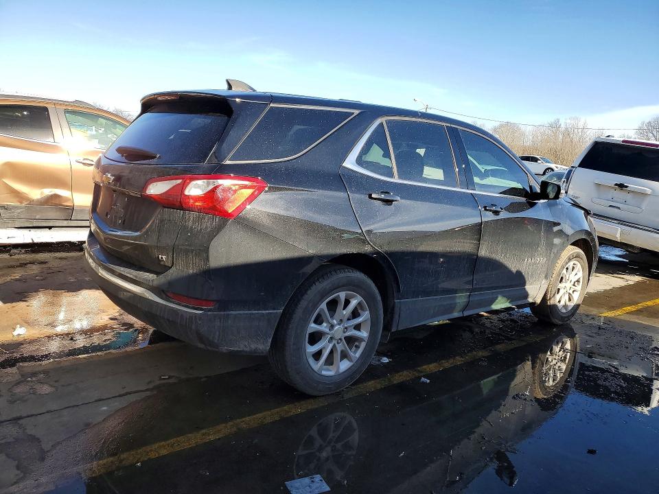 Photo 3 from auction – 2019 CHEVROLET EQUINOX with VIN 3GNAXKEV0KL302983