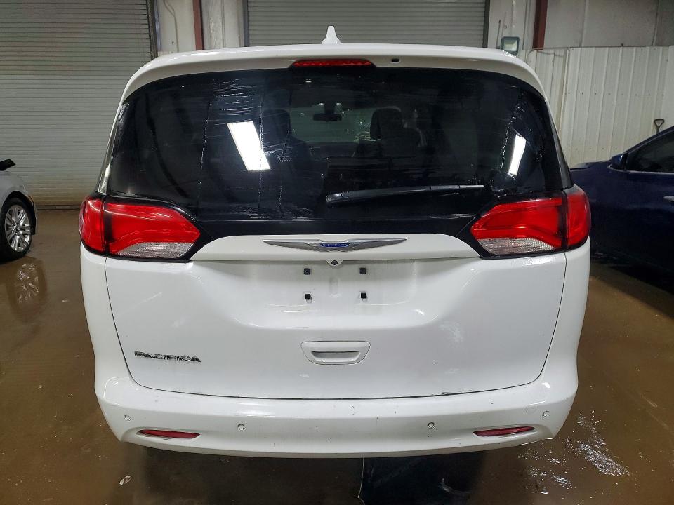 Photo 6 from auction – 2018 CHRYSLER PACIFICA L with VIN 2C4RC1CG2JR194728
