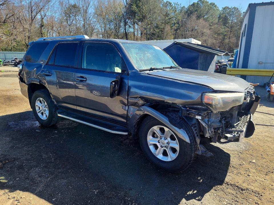 Photo 4 from auction – 2017 TOYOTA 4RUNNER SR with VIN JTEZU5JR2H5155195