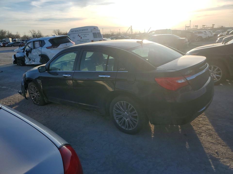 Photo 2 from auction – 2011 CHRYSLER 200 with VIN 1C3BC2FG3BN505749