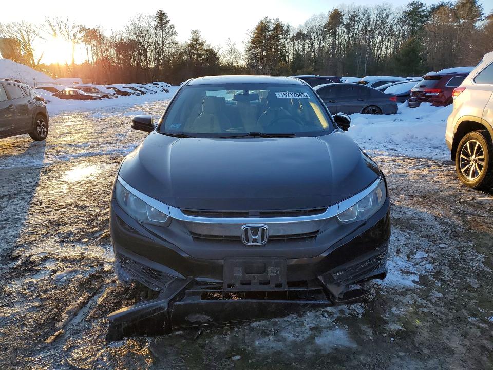 Photo 5 from auction – 2018 HONDA CIVIC with VIN 2HGFC2F77JH543197