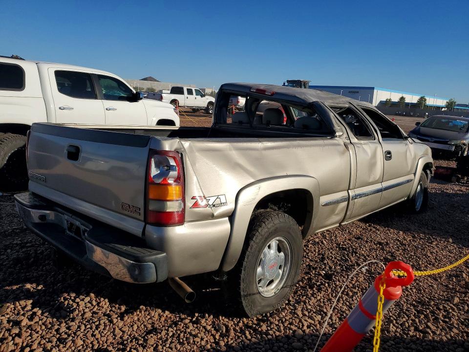 Photo 3 from auction – 2002 GMC NEW SIERRA with VIN 2GTEK19T321162814