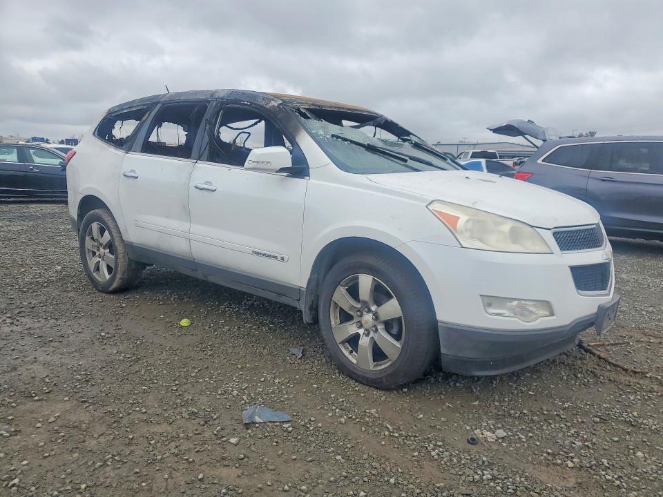 Photo 4 from auction – 2009 CHEVROLET TRAVERSE with VIN 1GNER23D99S109491