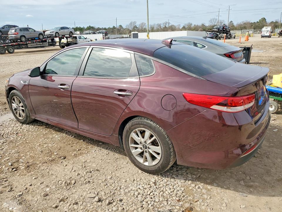 Photo 2 from auction – 2017 KIA OPTIMA with VIN 5XXGT4L35HG169475