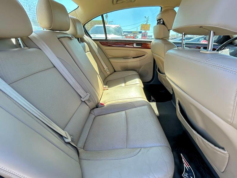 Photo 6 from auction – 2012 HYUNDAI GENESIS with VIN KMHGC4DD2CU175241