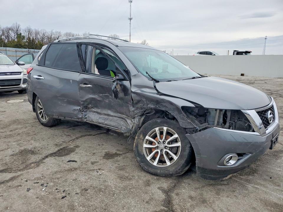 Photo 4 from auction – 2015 NISSAN PATHFINDER with VIN 5N1AR2MN5FC693422