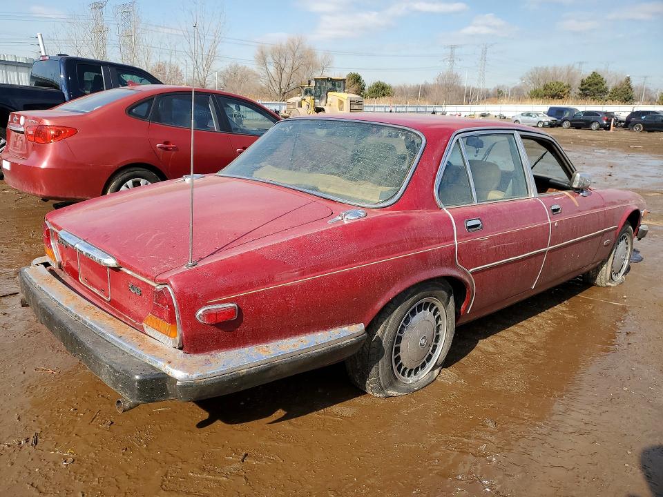 Photo 3 from auction – 1982 JAGUAR XJ6 with VIN SAJAV1240CC344475