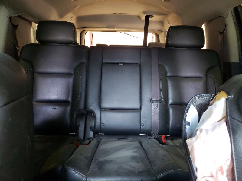 Photo 10 from auction – 2016 CHEVROLET SUBURBAN with VIN 1GNSKHKC0GR389342