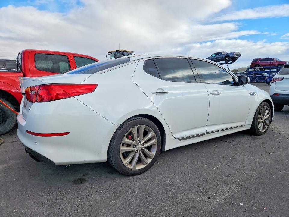 Photo 3 from auction – 2015 KIA OPTIMA with VIN 5XXGR4A66FG357737