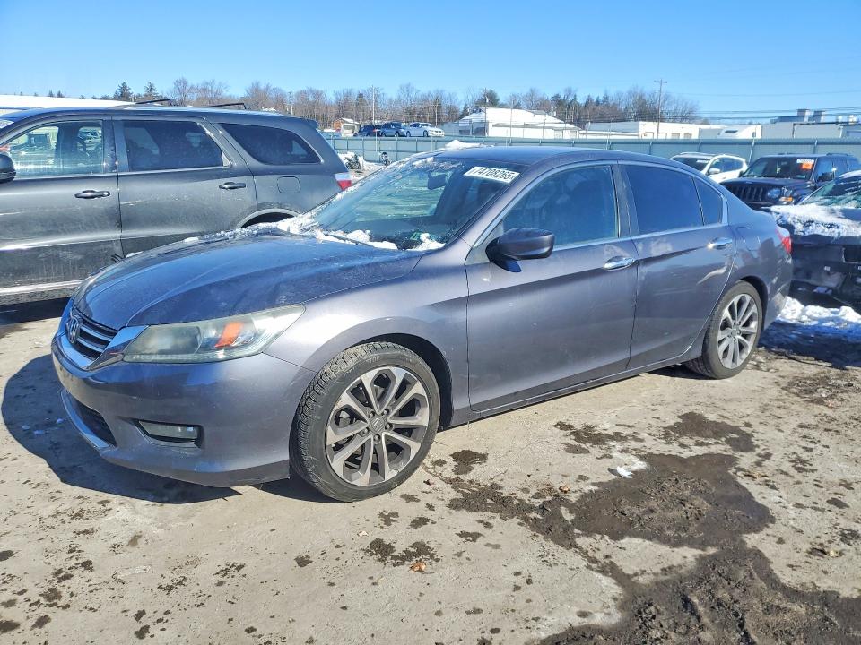 Photo 1 from auction – 2015 HONDA ACCORD SPO with VIN 1HGCR2F52FA056608