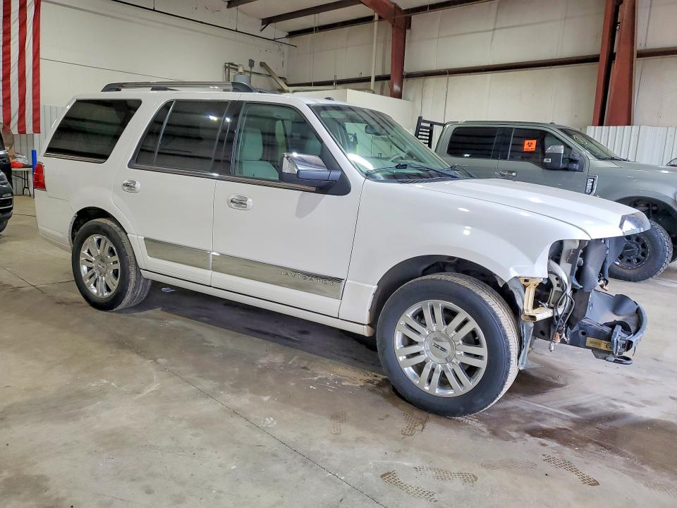 Photo 4 from auction – 2013 LINCOLN NAVIGATOR with VIN 5LMJJ2H58DEL08628