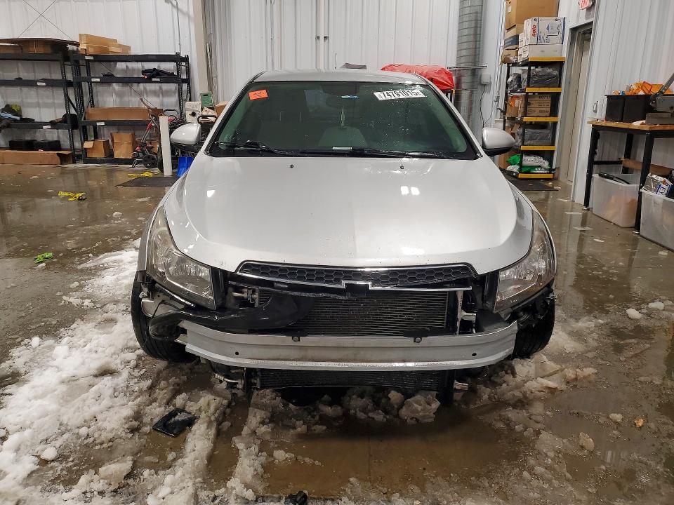 Photo 5 from auction – 2014 CHEVROLET CRUZE with VIN 1G1PC5SB3E7112395