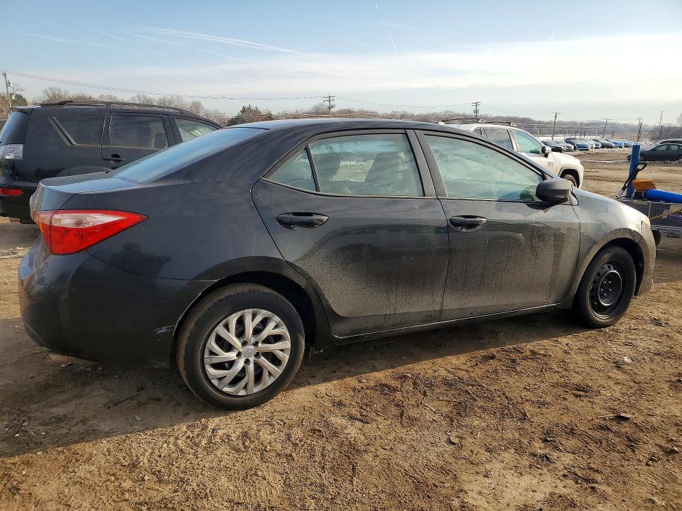 Photo 3 from auction – 2017 TOYOTA COROLLA with VIN 2T1BURHE7HC911199