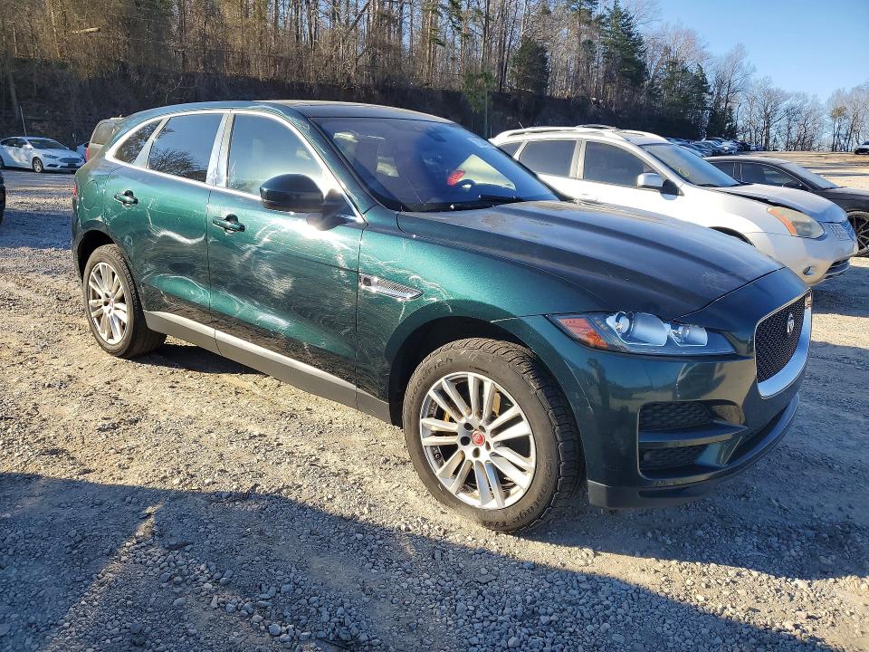 Photo 4 from auction – 2017 JAGUAR F-PACE with VIN SADCK2BVXHA057845