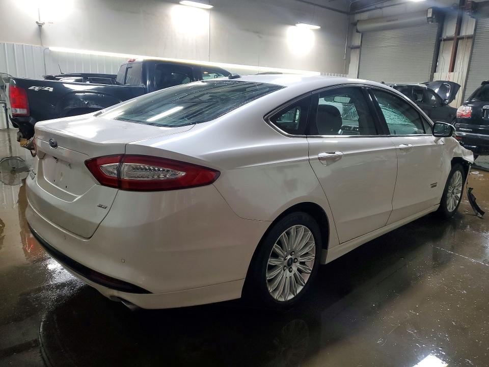 Photo 3 from auction – 2014 FORD FUSION with VIN 3FA6P0PU9ER328304