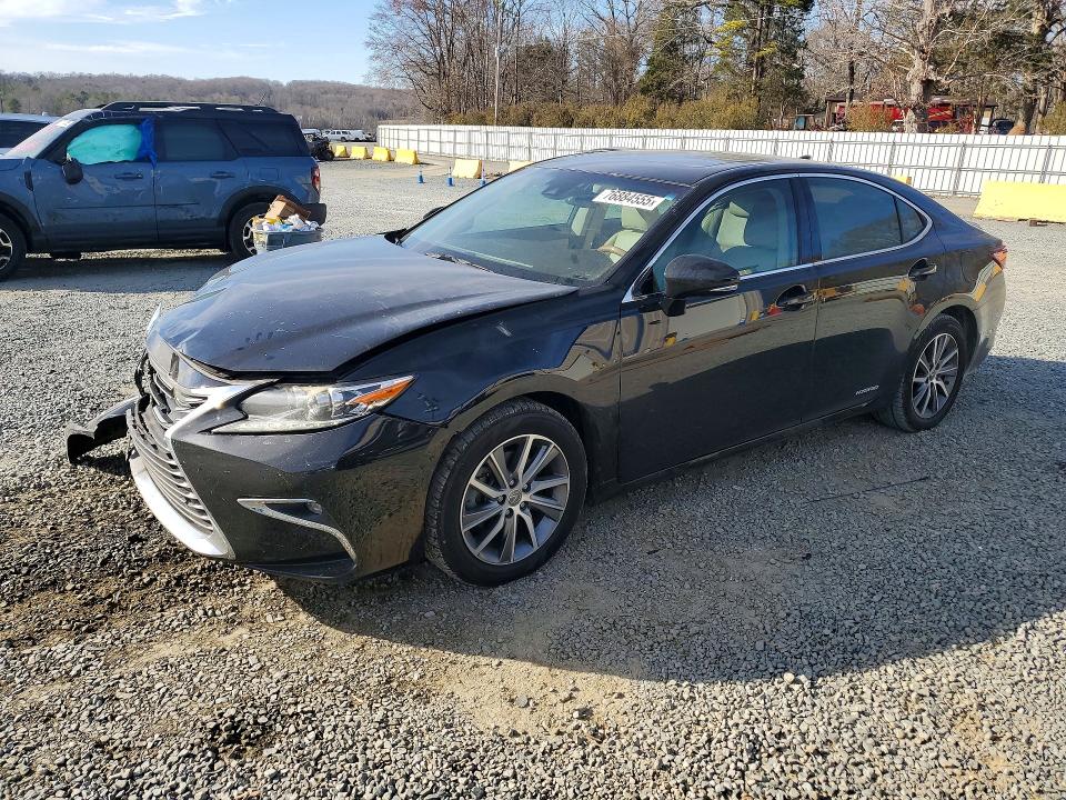 LEXUS ES 2017 with VIN JTHBW1GG7H2135846 - Photo from auction