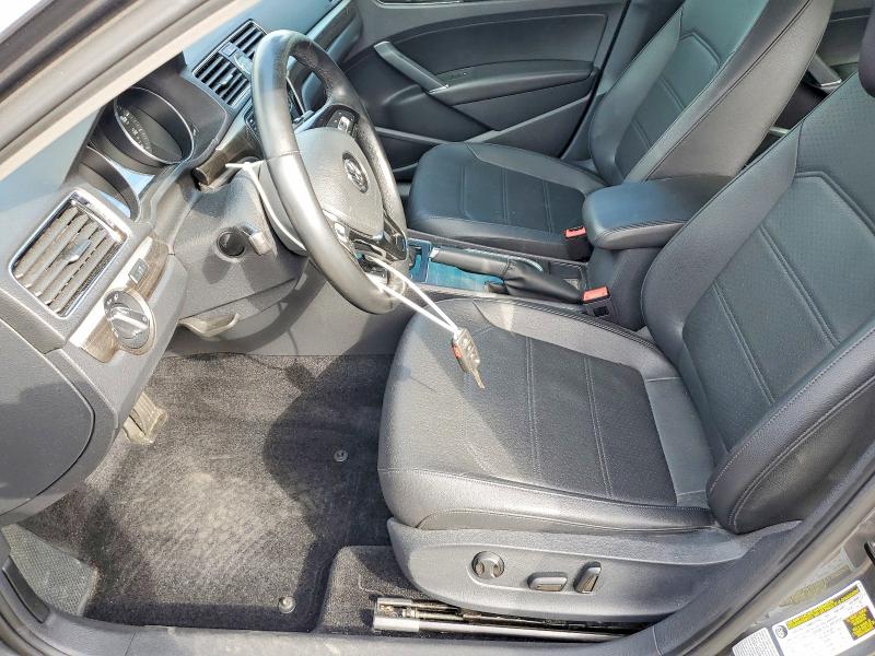 Photo 7 from auction – 2016 VOLKSWAGEN PASSAT SE with VIN 1VWBT7A34GC062346