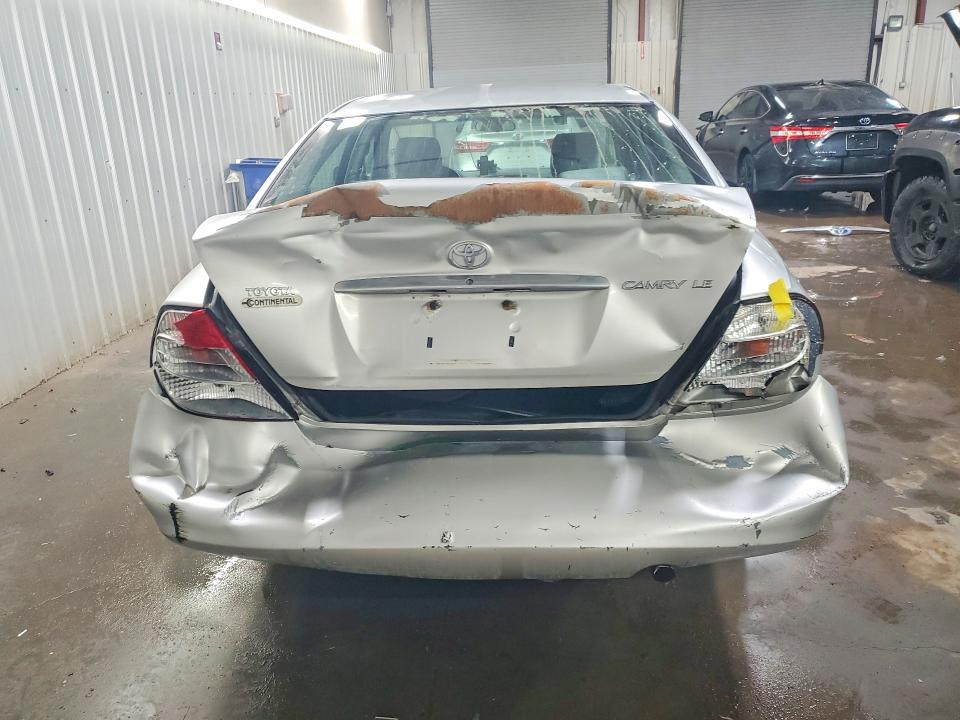 Photo 6 from auction – 2004 TOYOTA CAMRY with VIN 4T1BE32K44U289145