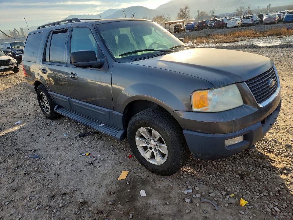 Photo 4 from auction – 2005 FORD EXPEDITION with VIN 1FMPU16515LA74931