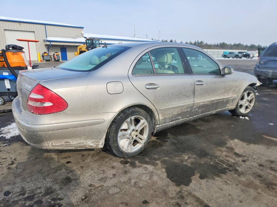 Photo 3 from auction – 2006 MERCEDES-BENZ E 350 4MAT with VIN WDBUF87J06X203708