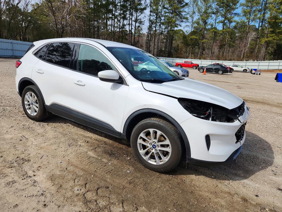 Photo 4 from auction – 2021 FORD ESCAPE with VIN 1FMCU9G65MUB11668