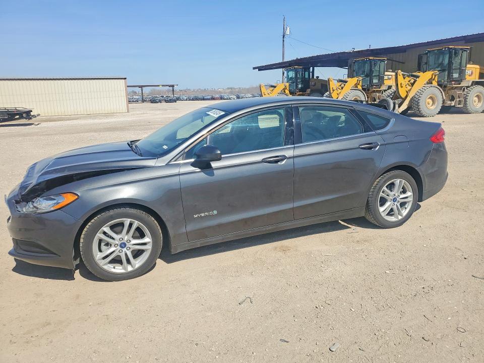 FORD FUSION 2018 with VIN 3FA6P0UU3JR141896 - Photo from auction