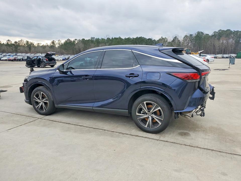 Photo 2 from auction – 2023 LEXUS RX with VIN JTJCHMAA5P2009597