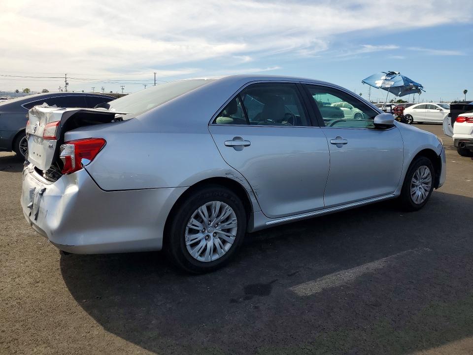 Photo 3 from auction – 2014 TOYOTA CAMRY with VIN 4T4BF1FK7ER411905