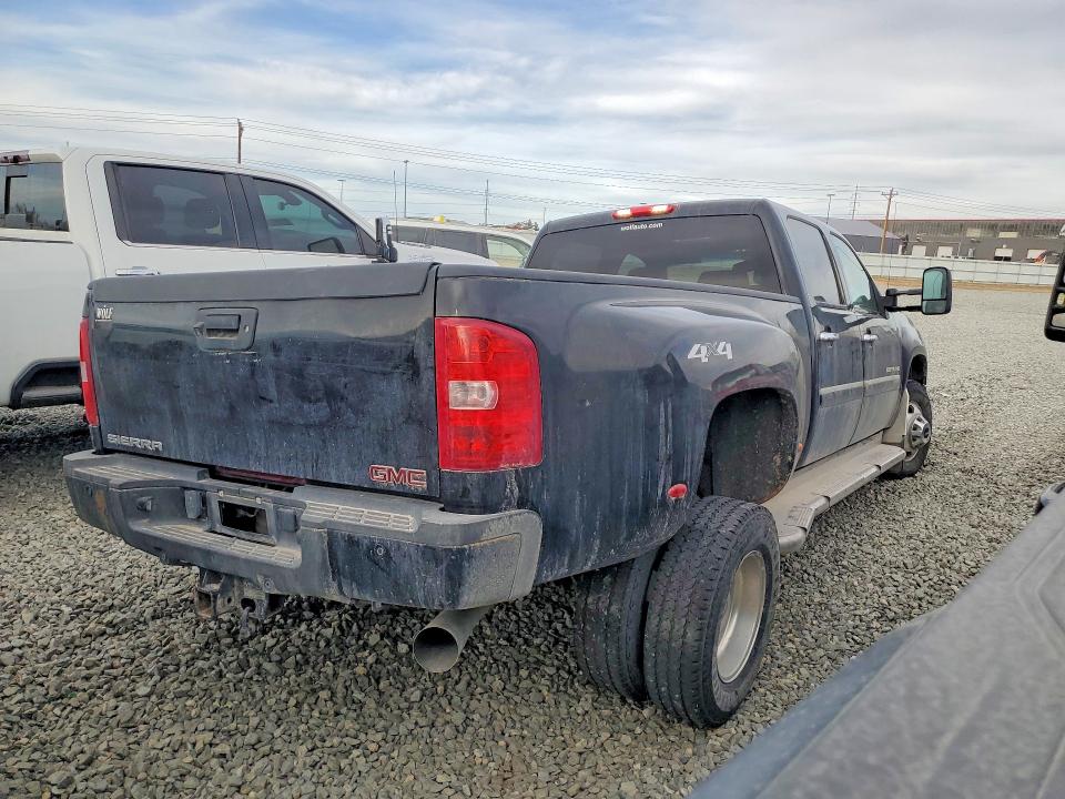 Photo 3 from auction – 2013 GMC SIERRA K35 with VIN 1GT426C83DF139560