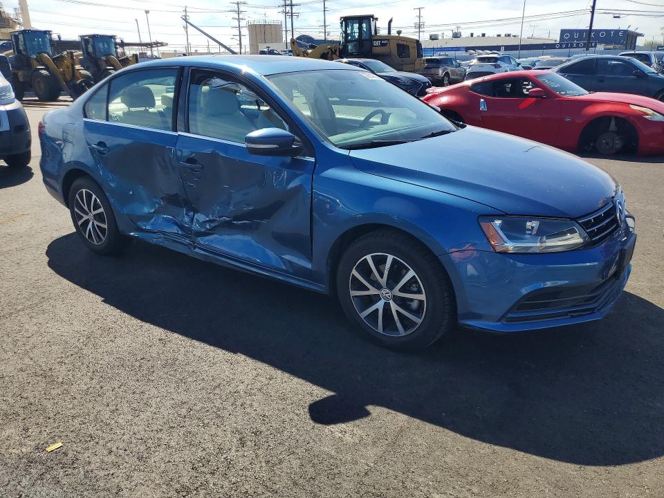Photo 4 from auction – 2018 VOLKSWAGEN JETTA with VIN 3VWDB7AJ8JM262906