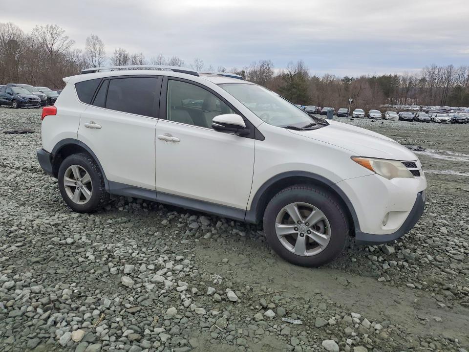 Photo 4 from auction – 2013 TOYOTA RAV4 XLE with VIN JTMWFREV9DD015693