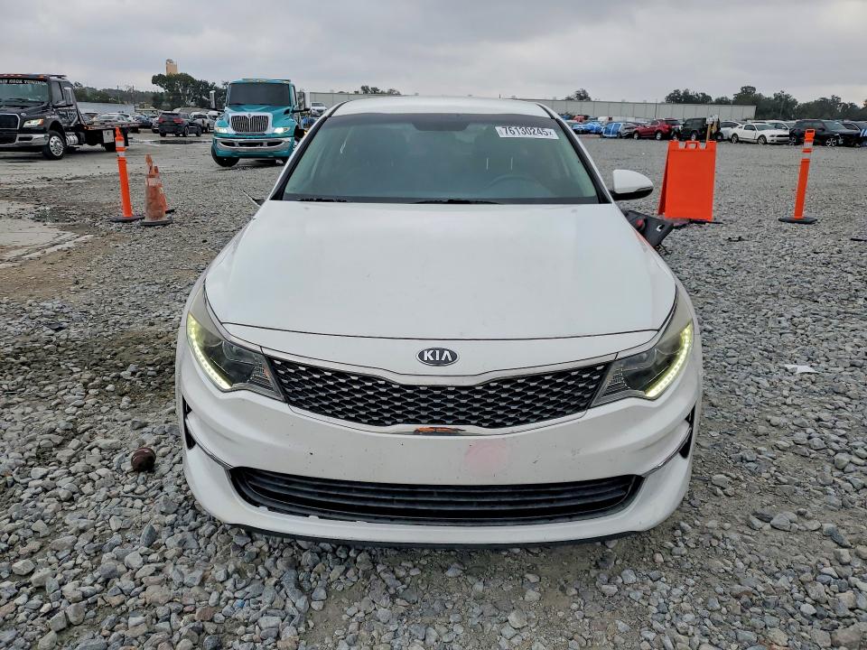 Photo 5 from auction – 2018 KIA OPTIMA with VIN 5XXGU4L36JG225426