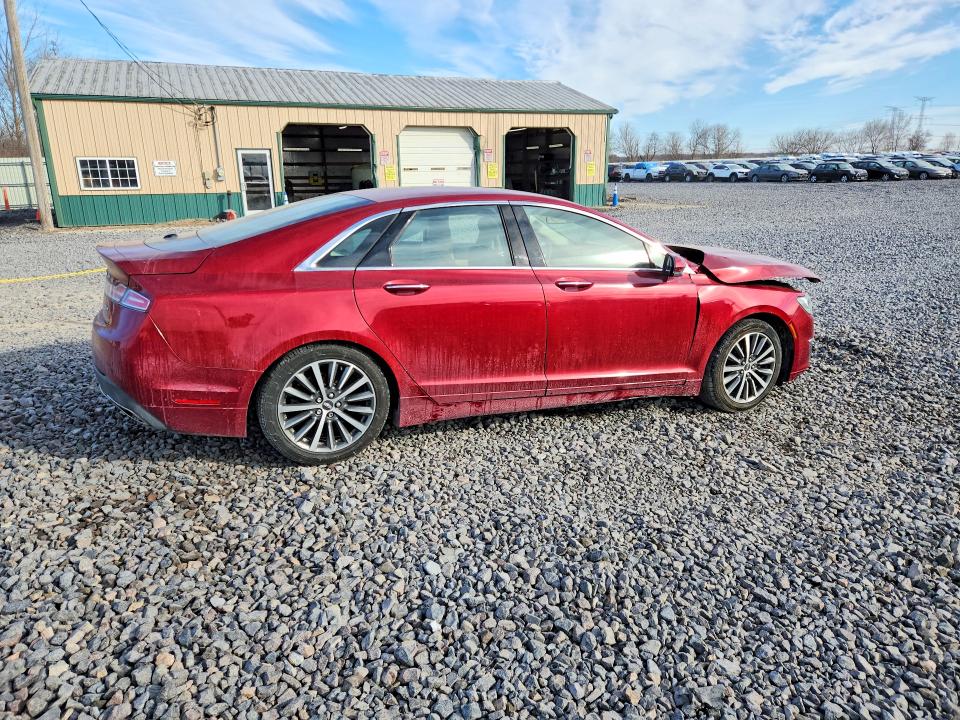 Photo 3 from auction – 2017 LINCOLN MKZ PREMIE with VIN 3LN6L5A91HR649972
