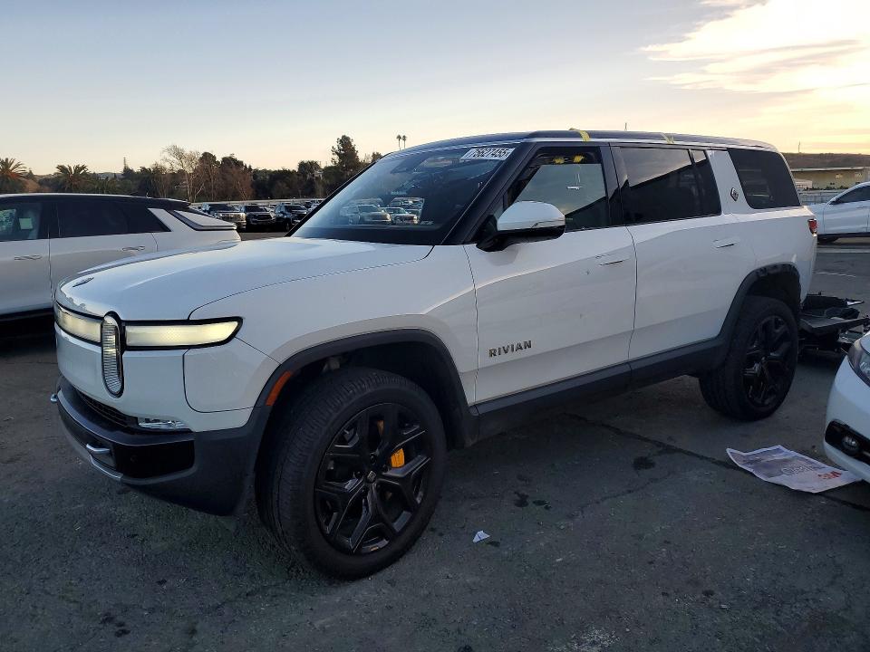 Photo 1 from auction – 2023 RIVIAN R1S LAUNCH with VIN 7PDSGABL8PN008869