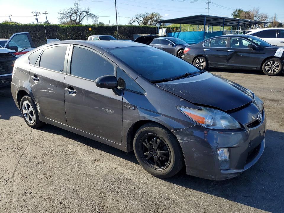 Photo 4 from auction – 2011 TOYOTA PRIUS with VIN JTDKN3DU6B0282382