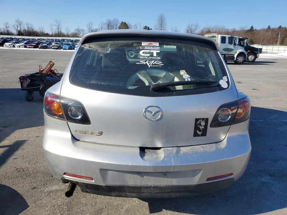 Photo 6 from auction – 2006 MAZDA 3 with VIN JM1BK144461525913