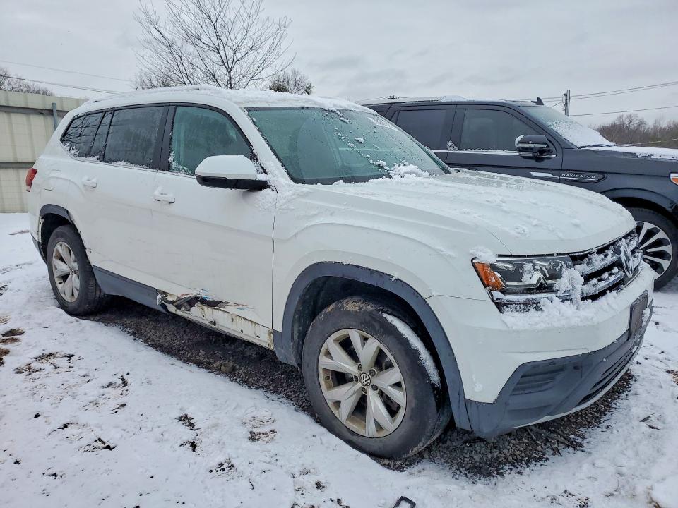 Photo 4 from auction – 2018 VOLKSWAGEN ATLAS with VIN 1V2HR2CA8JC501452