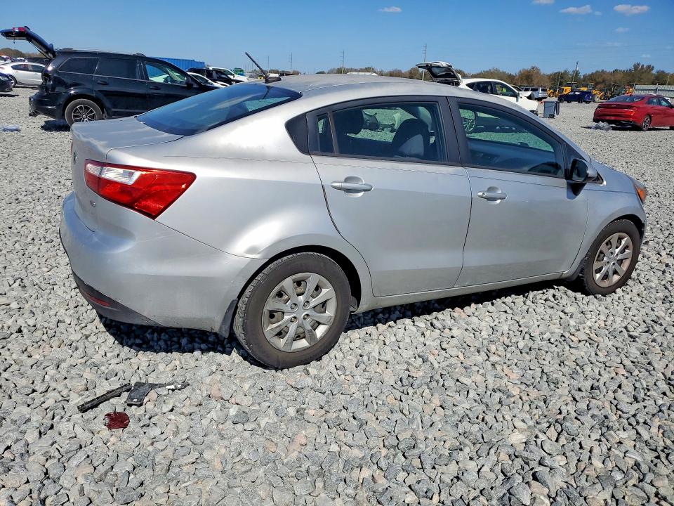 Photo 3 from auction – 2014 KIA RIO LX with VIN KNADM4A3XE6376616